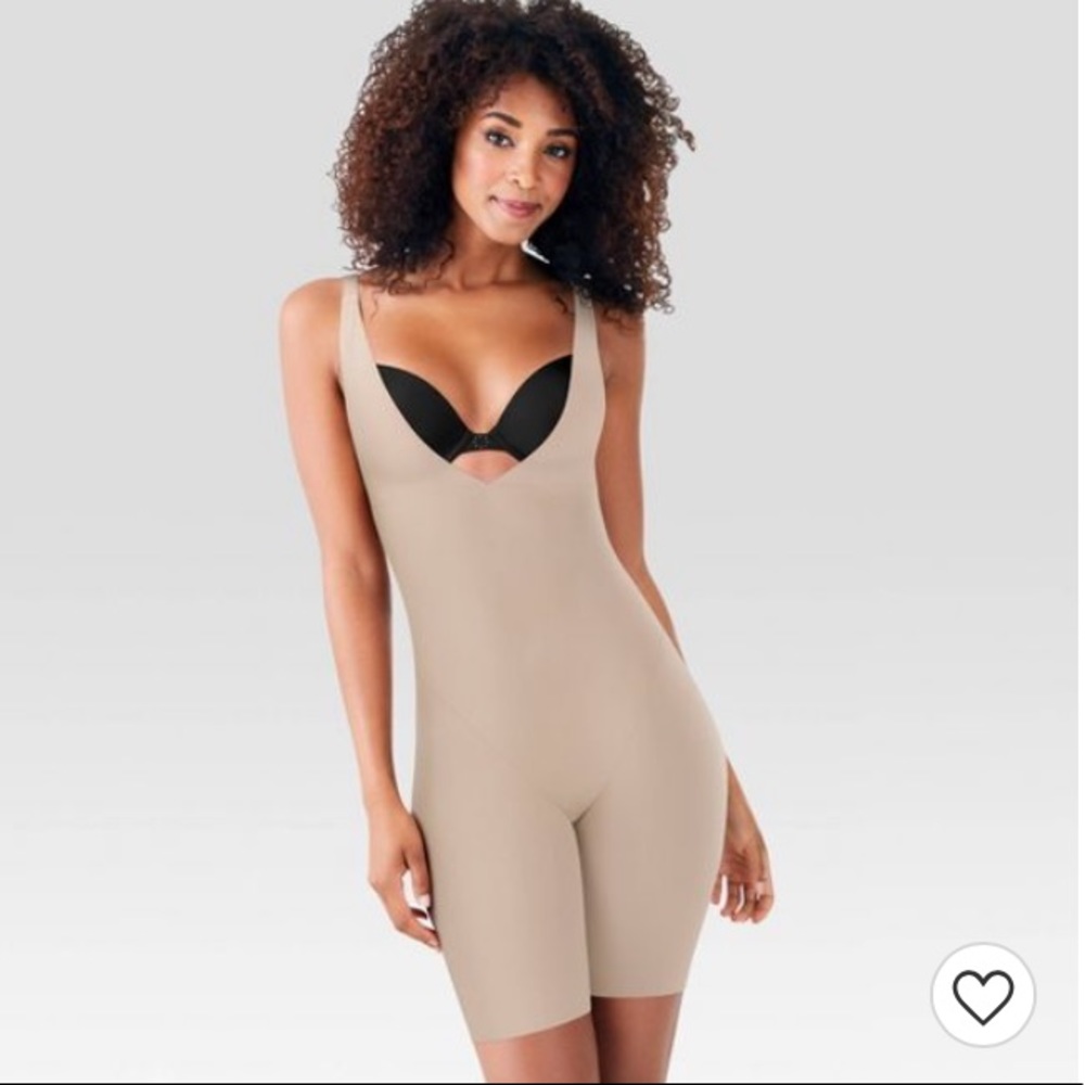 Maidenform Women’s Wear Your Own Bra Singlet Shapewear. FL2556
